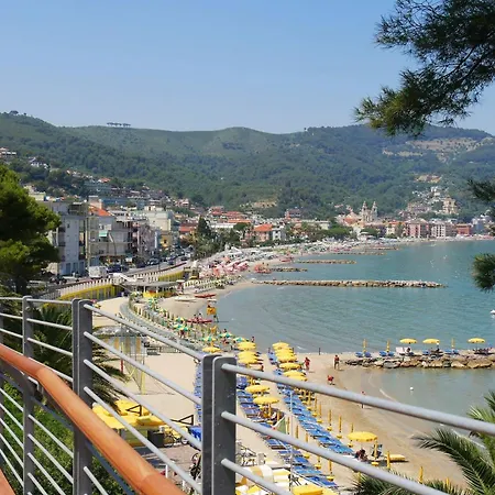 Belvedere Condor Villa Alassio